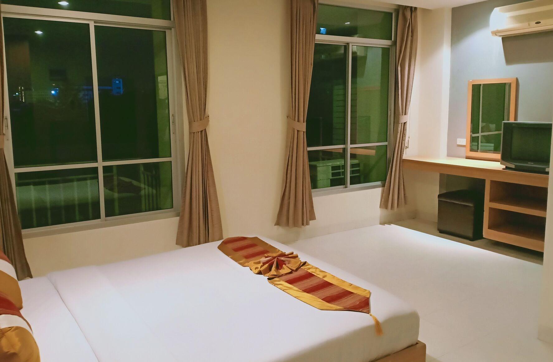Sena House Hotel Bangkok Exterior photo