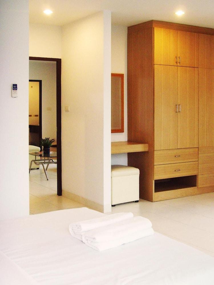 Sena House Hotel Bangkok Exterior photo