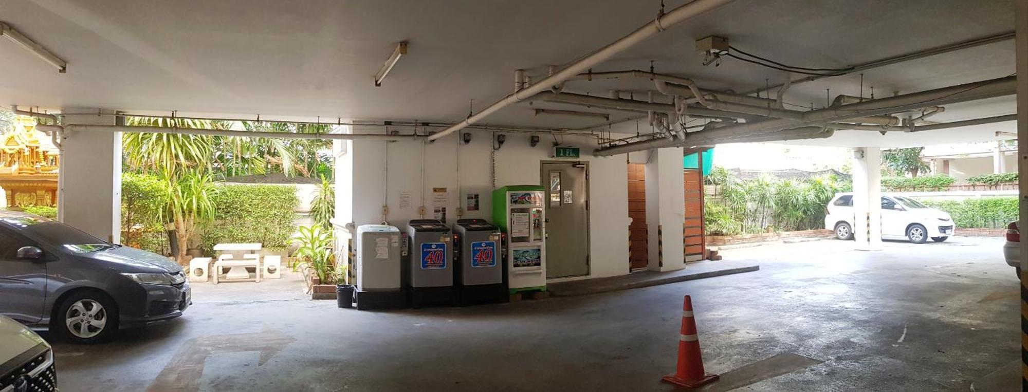 Sena House Hotel Bangkok Exterior photo