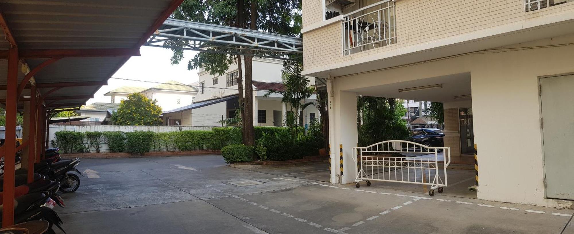 Sena House Hotel Bangkok Exterior photo