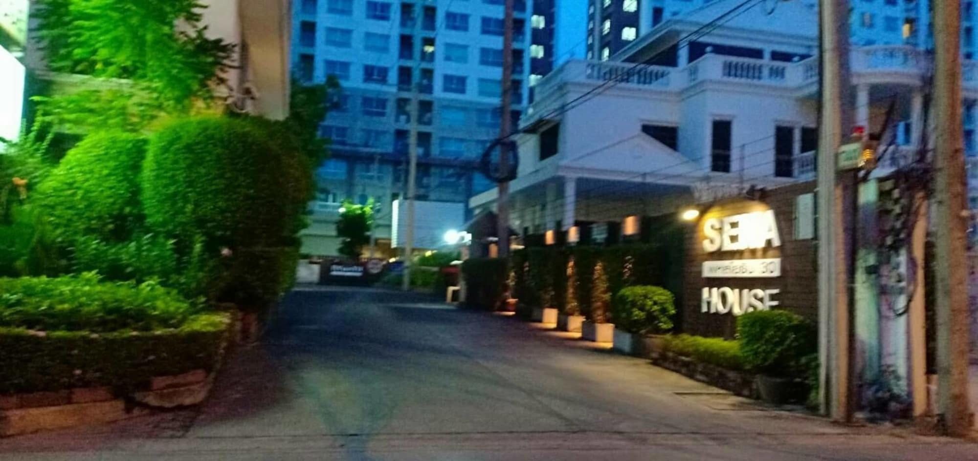 Sena House Hotel Bangkok Exterior photo
